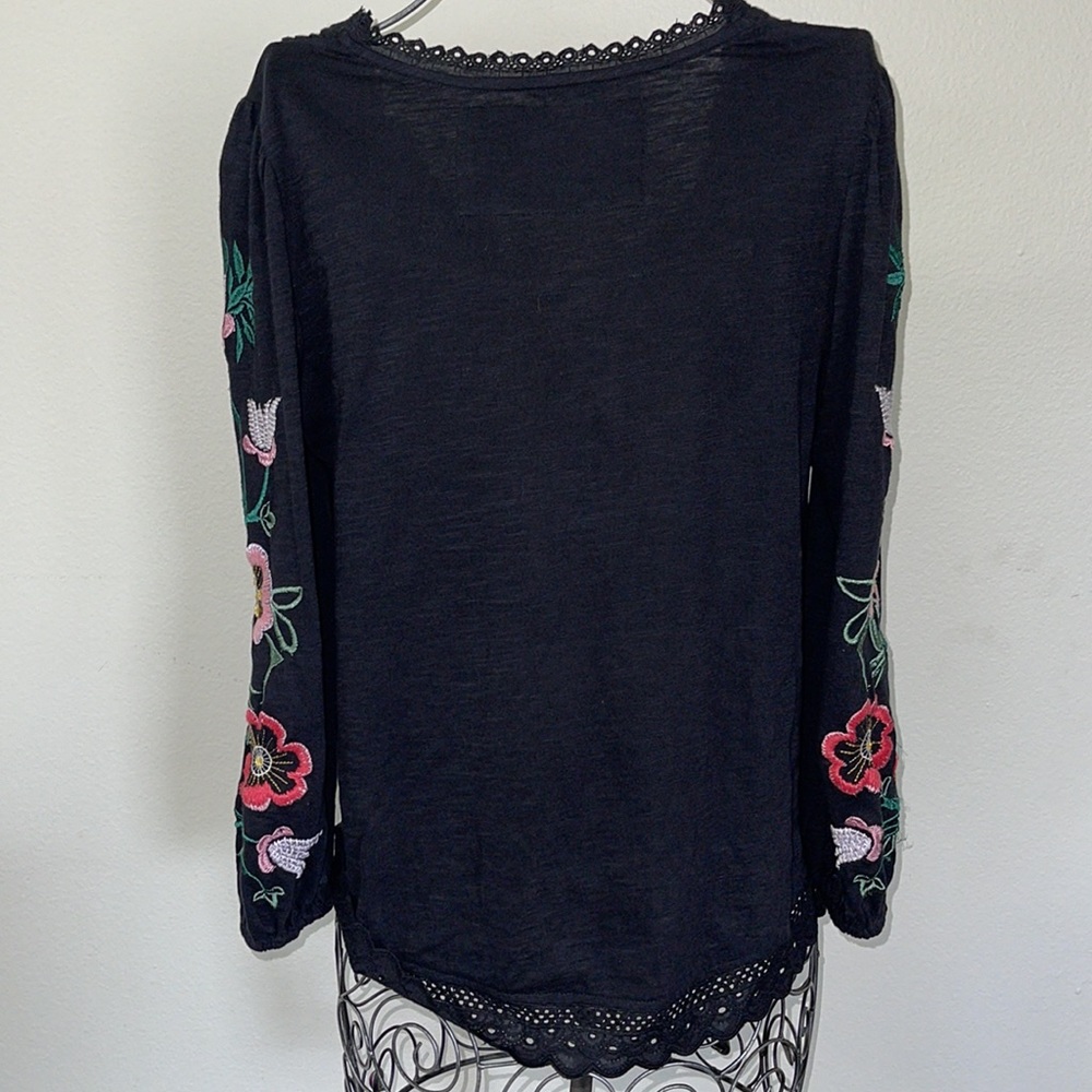 Anthropologie- XS. V- neck long-sleeved, knit top w/ floral embroidered sleeves.